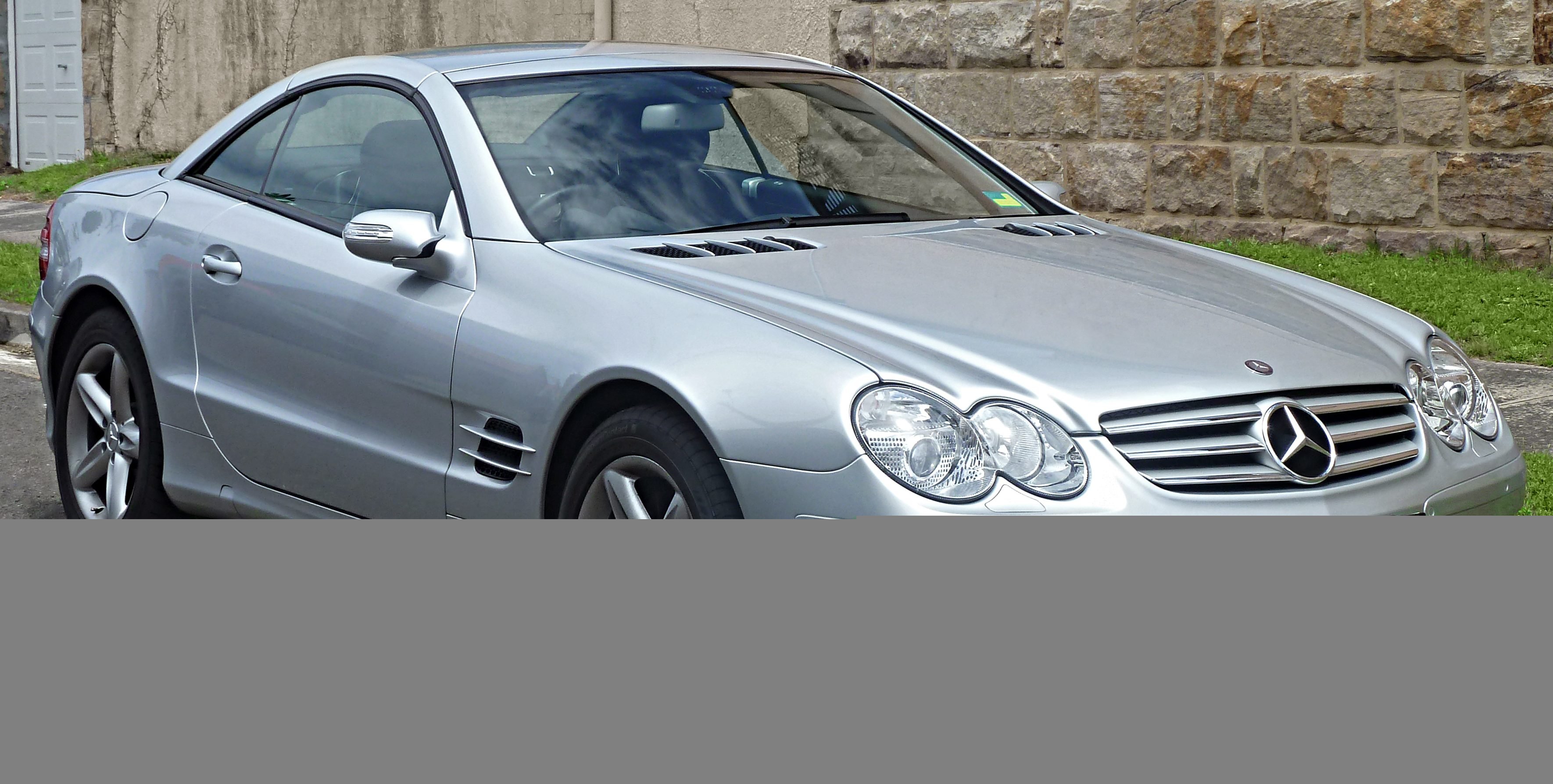 2006-2008_Mercedes-Benz_SL_350_%28R_230%29_roadster_%282011-01-12%29_01.jpg